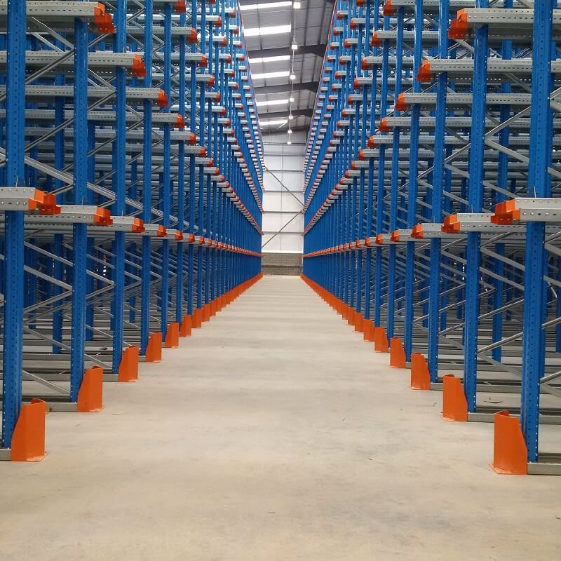 Estanterías de pasillo estrecho y estanterías para palés