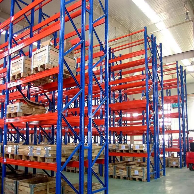 Cómo diseñar el ancho del pasillo entre los estantes del almacén