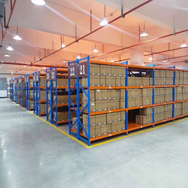 Cómo las empresas manufactureras utilizan estanterías de almacenamiento para mejorar la eficiencia de la logística de almacenamiento